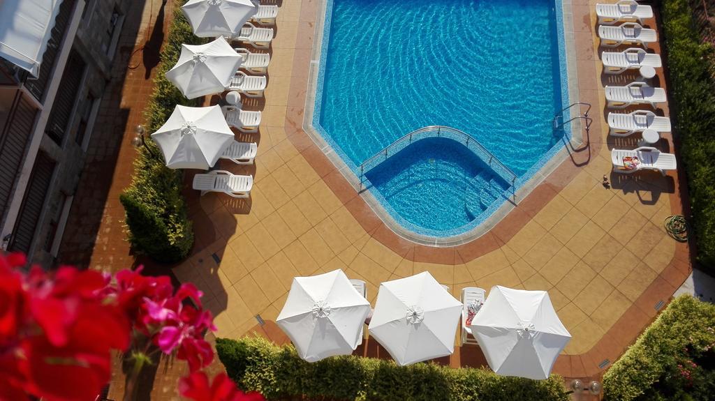 Summer Breeze Apartments Солнечный берег Экстерьер фото